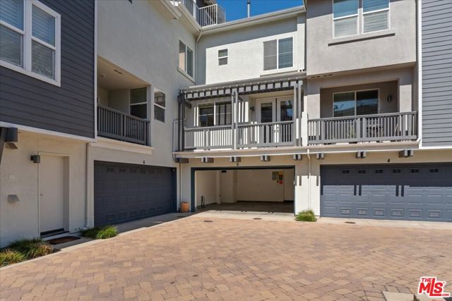 6010 Celedon, Playa Vista CA: https://media.crmls.org/mediaz/848196bd-1ec7-4ba7-9ad9-d83f3f2d4c27.jpg