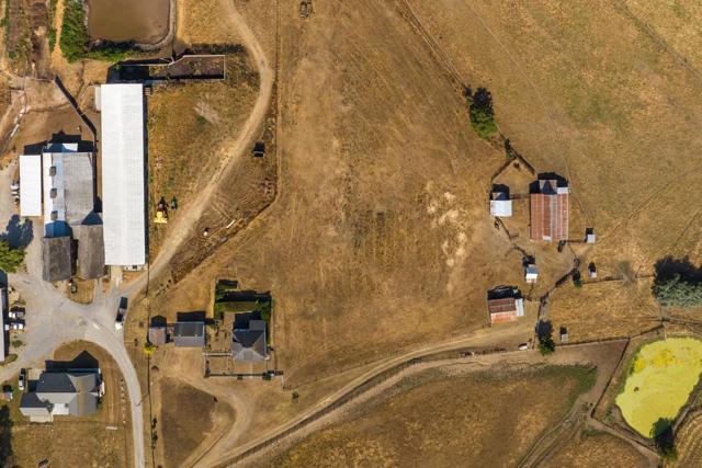 14550 Valley Ford Estero, Valley Ford CA: https://media.crmls.org/mediaz/84829ba0-76f8-423f-9e3e-35b5c54bf1b4.jpg