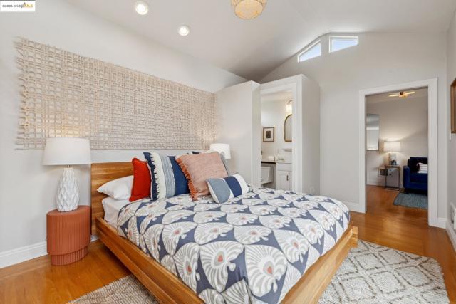 1626 Kains Ave., Berkeley CA: https://media.crmls.org/mediaz/8482b9ec-e4e9-43bf-a0a3-d10801d1f82c.jpg