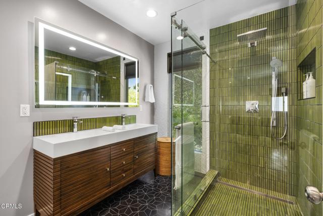 Detail Gallery Image 43 of 47 For 3551 Dixie Canyon Pl, Los Angeles,  CA 91423 - 4 Beds | 3/1 Baths
