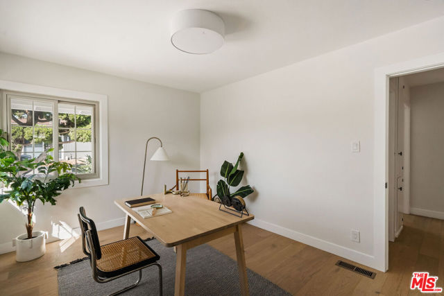 7248 W 88th Place, Los Angeles CA: https://media.crmls.org/mediaz/84857178-c9a9-47d7-a462-7457099b712e.jpg