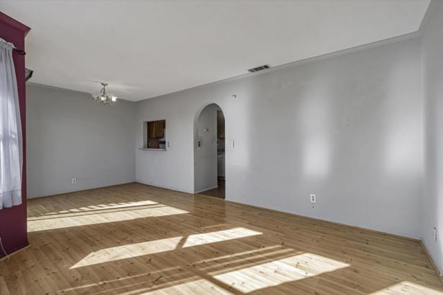 35 Blair Terrace, San Francisco CA: https://media.crmls.org/mediaz/8485f5e5-373c-42c5-9527-2724d940ecf9.jpg