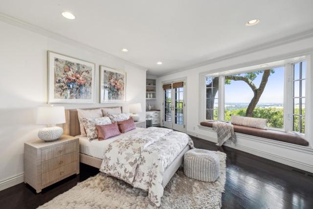 138 Bolivar Lane, Portola Valley CA: https://media.crmls.org/mediaz/848628c2-739c-401e-9cb9-49afeee90203.jpg