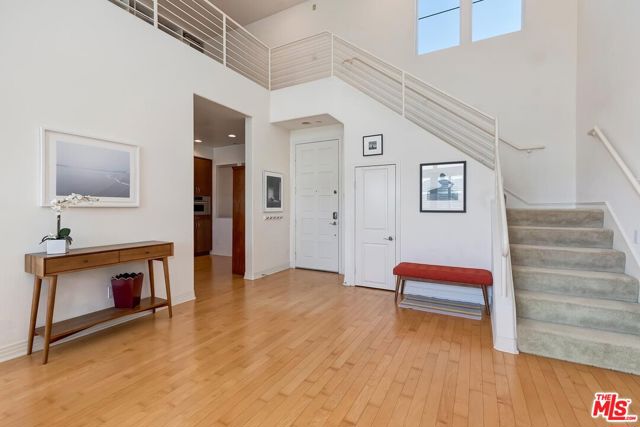 7100 Playa Vista Drive, Playa Vista CA: https://media.crmls.org/mediaz/848647c6-92a2-4743-b120-3210c42cabec.jpg