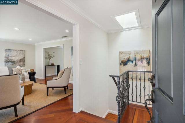 561 Morecroft Road, Lafayette CA: https://media.crmls.org/mediaz/84870ad3-4032-48f0-b834-492c37ca1feb.jpg