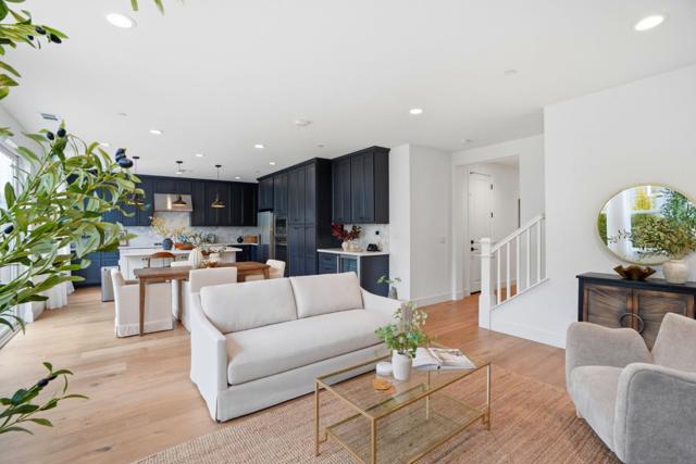 275 Skyview Drive, Marina CA: https://media.crmls.org/mediaz/8487c81a-db20-40b4-ac7a-b58113d61f83.jpg