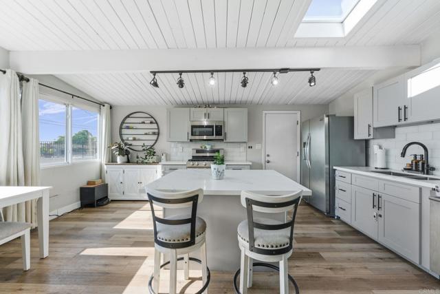 Detail Gallery Image 11 of 25 For 9838 Ivanho St, Spring Valley,  CA 91977 - 3 Beds | 1 Baths