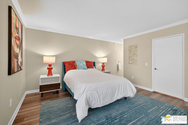 2625 N Whitewater Club Drive, Palm Springs CA: https://media.crmls.org/mediaz/848956b8-b50b-4b07-9104-c080ca6cccf0.jpg