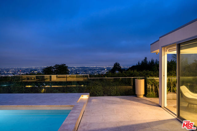 1476 Carla, Beverly Hills CA: https://media.crmls.org/mediaz/8489afc8-389a-4ff2-9258-1da147a6e5af.jpg