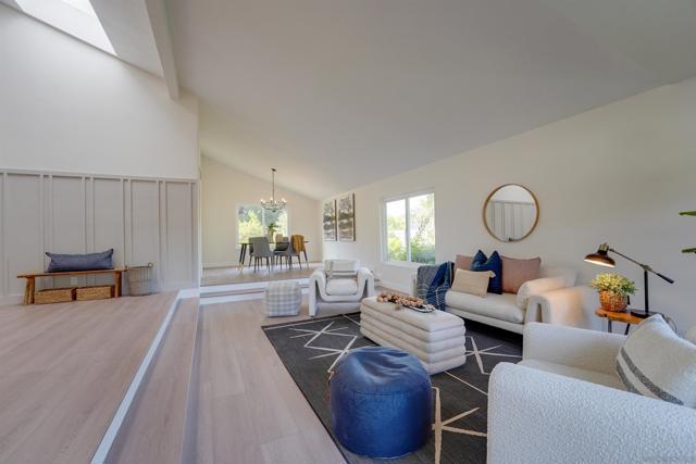 3302 Vista Rocosa, Escondido CA: https://media.crmls.org/mediaz/8489e883-0f8c-4f90-89dc-2819f8860278.jpg