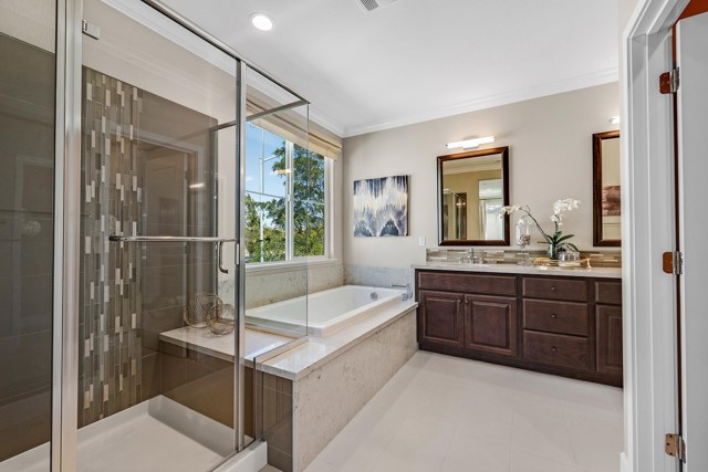 Image 24 of 38 For 883 Barney Com