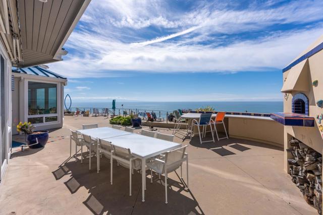 422 Seaview Drive, Aptos CA: https://media.crmls.org/mediaz/848a6db5-65c0-4425-9f50-97d69583603d.jpg