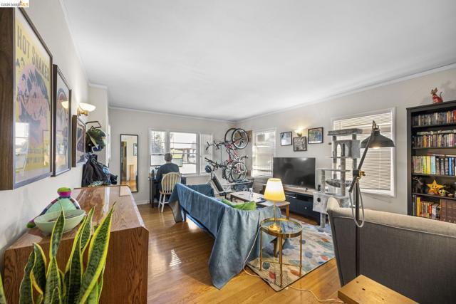 Image 24 of 38 For 367 St  