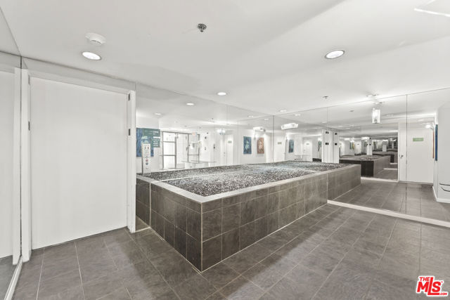 1932 Selby Avenue, Los Angeles CA: https://media.crmls.org/mediaz/848c2faa-6e74-4077-b21e-ce1643ba9739.jpg