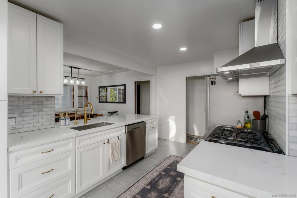 MLS #250039221SD image #15