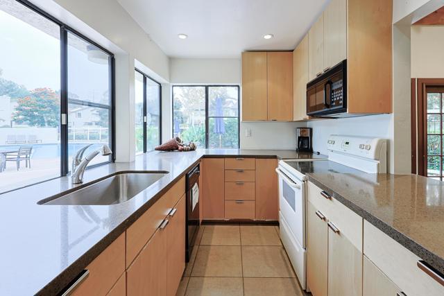 Detail Gallery Image 35 of 44 For 1222 River Glen Rw #65,  San Diego,  CA 92111 - 2 Beds | 1 Baths