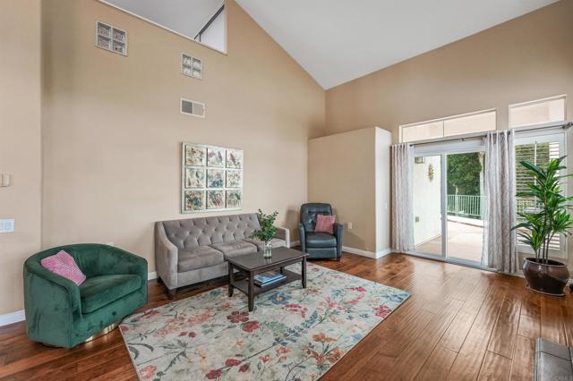 Detail Gallery Image 6 of 54 For 3315 Tripoli, Oceanside,  CA 92056 - 2 Beds | 2/1 Baths