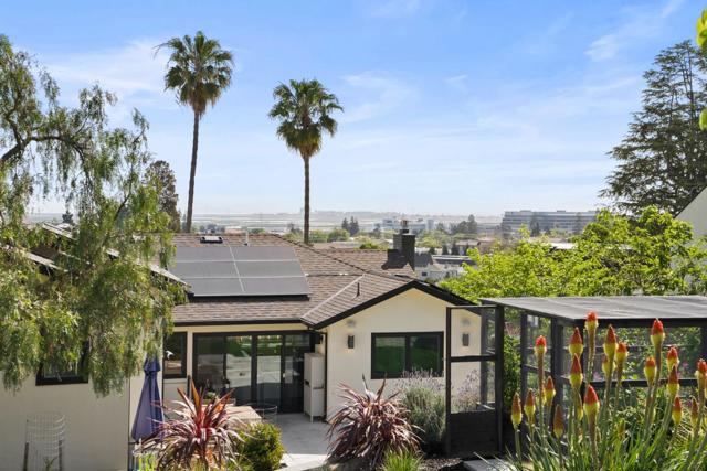 322 Elm Street, San Carlos CA: https://media.crmls.org/mediaz/848e709a-258a-4c38-b52e-86191ecb718c.jpg