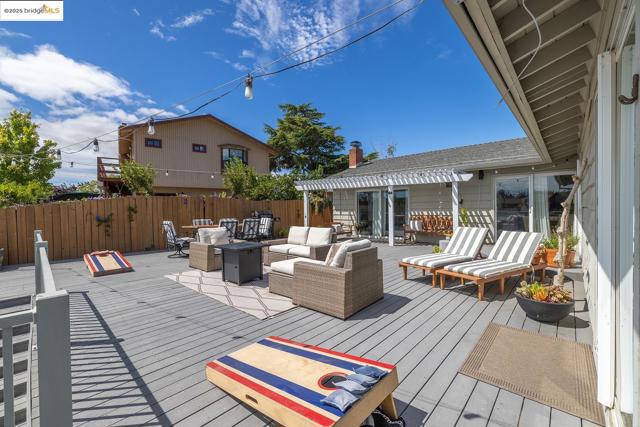 13 Alhambra Court, Antioch CA: https://media.crmls.org/mediaz/848e72ef-d014-4e8a-b0fc-1cf6548d2963.jpg