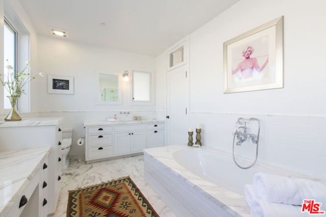 23812 Malibu Road, Malibu CA: https://media.crmls.org/mediaz/848ea53e-93f3-4c80-859a-d836e2584dcb.jpg