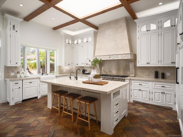 17550 Via De Fortuna, Rancho Santa Fe CA: https://media.crmls.org/mediaz/848f28bb-4fcc-4eee-924b-fd5d0c88ff58.jpg