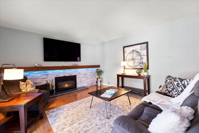 192 Castillon Way, San Jose CA: https://media.crmls.org/mediaz/848fcd80-07e4-4ec4-a6c9-3c786ee7185d.jpg