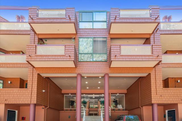 4250 El Camino Real, Palo Alto CA: https://media.crmls.org/mediaz/8490928c-5129-4e50-9881-126cf7c7cb73.jpg