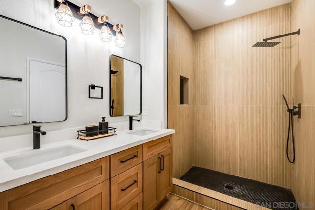 12665 Creekview Dr, San Diego CA: https://media.crmls.org/mediaz/8490ce0e-9662-4a9e-9780-7d2930a01547.jpg