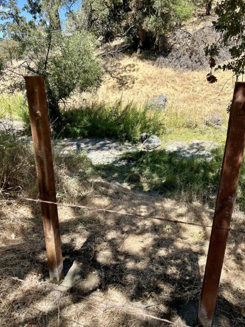 1 Little Uvas Road, Morgan Hill CA: https://media.crmls.org/mediaz/84920013-f894-4f04-ad8b-0399e7b0591c.jpg