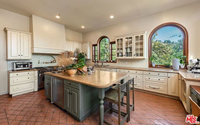 Image 7 of 15 For 1214 Beverly View Drive