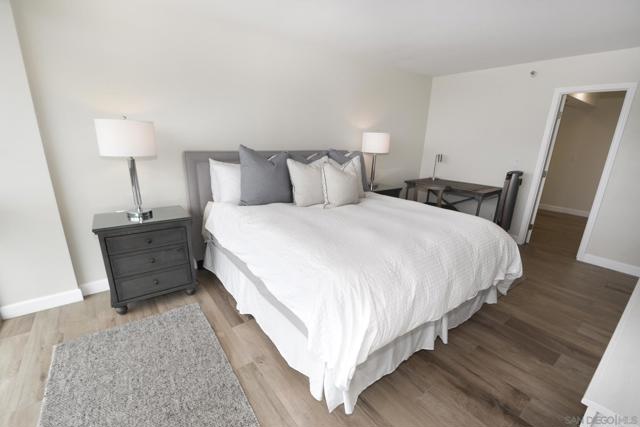 1710 Avenida Del Mundo, Coronado CA: https://media.crmls.org/mediaz/8494ab62-8b0e-4c20-a12a-b40e0632d322.jpg