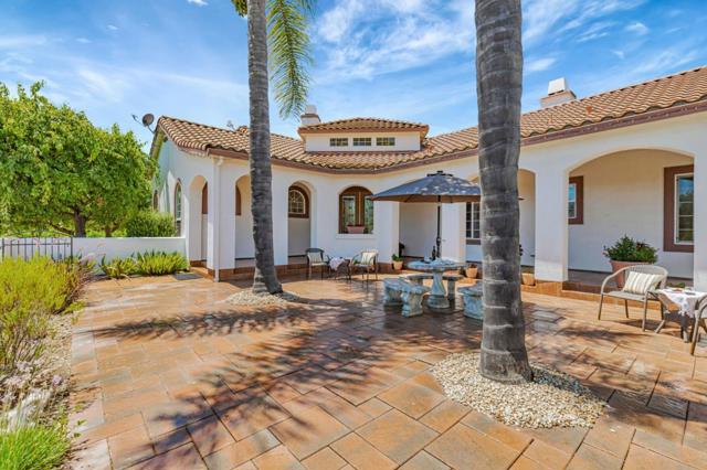 1152 Little River Drive, Hollister CA: https://media.crmls.org/mediaz/8495040e-3c77-4409-982c-cc9f01324a0c.jpg