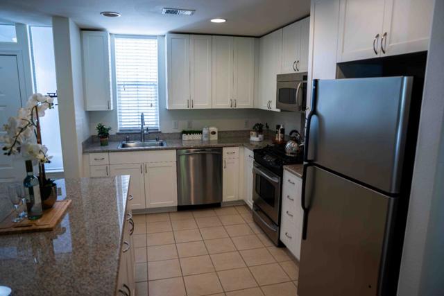 3901 Lick Mill Boulevard, Santa Clara CA: https://media.crmls.org/mediaz/8495674a-8e0c-47ab-9074-337185a568bc.jpg