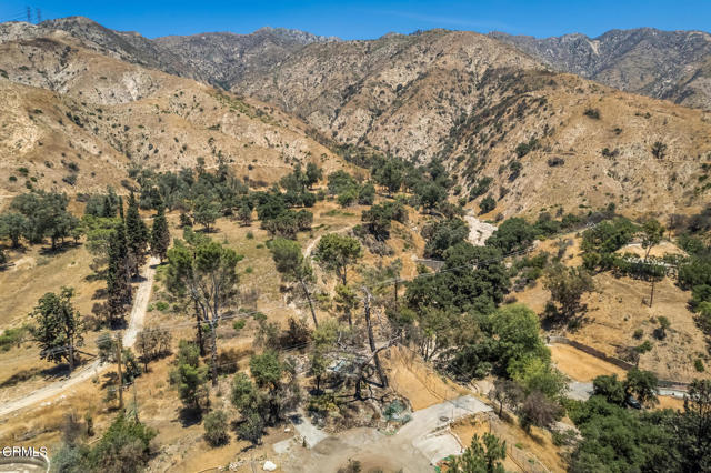 3360 Villa Grove Dr Drive, Altadena CA: https://media.crmls.org/mediaz/84969f0d-ccec-4dfc-8a8c-76518a1261b3.jpg