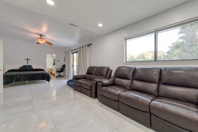 Detail Gallery Image 31 of 70 For 652 Stonebrook St, Simi Valley,  CA 93065 - 4 Beds | 2/1 Baths