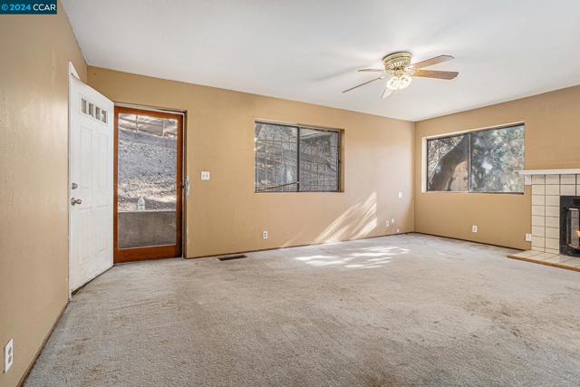 Image 3 of 30 For 5860 Leona St