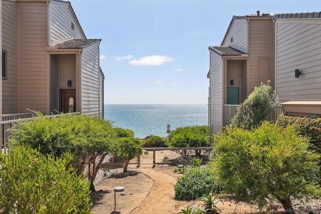 119 Spinnaker Ct, Del Mar CA: https://media.crmls.org/mediaz/8497f2a0-aeae-425a-ad62-20d09c6e0d61.jpg