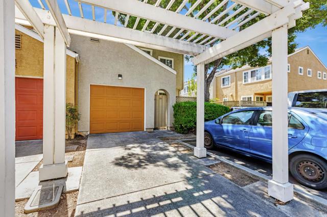 55 Carnegie Square, San Jose CA: https://media.crmls.org/mediaz/84987a72-ccb3-40a1-a42c-d5d8b8543829.jpg