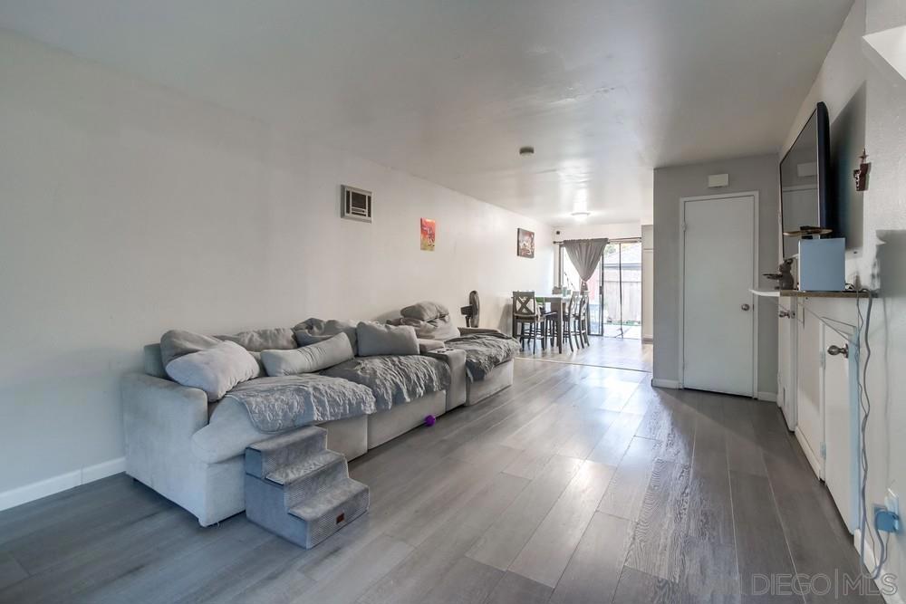3433 Los Mochis Way - photo 12