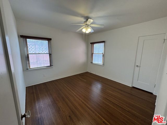 2437 Granville Avenue, Los Angeles CA: https://media.crmls.org/mediaz/849929f7-27cc-4055-9863-dbef9f898c75.jpg