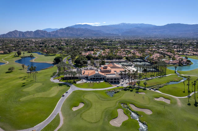 752 Vista Lago Drive N, Palm Desert, CA 92211
