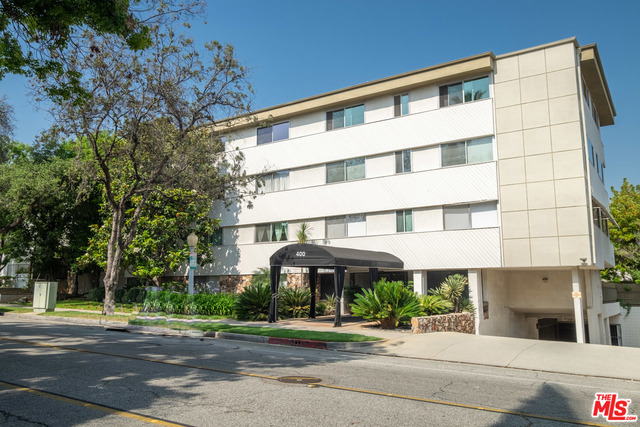 400 S Los Robles Ave #302, Pasadena, CA 91101