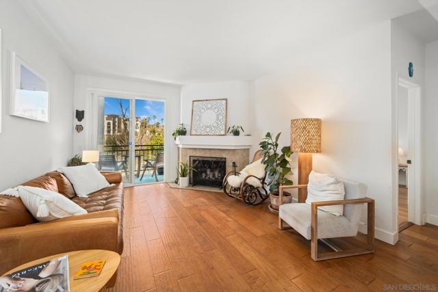 2150 Camino De La Reina, San Diego CA: https://media.crmls.org/mediaz/849b21ad-ba31-47a4-a666-ef557cbd9347.jpg