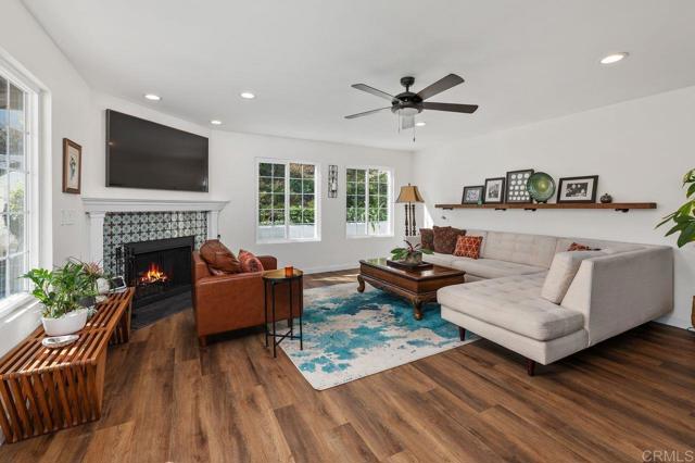 4814 Refugio Avenue, Carlsbad CA: https://media.crmls.org/mediaz/849b2fcb-2123-4546-a062-953d989c0dbb.jpg