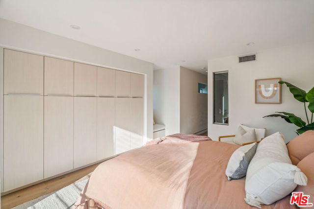 820 N Formosa Avenue, Los Angeles CA: https://media.crmls.org/mediaz/849bb5de-e9e9-4b59-ae29-0a3ffe4976ac.jpg