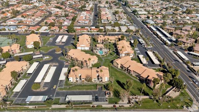 Image 21 of 26 For 78650 Avenue 42  719