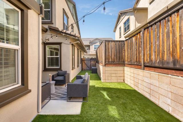7038 Calistoga Lane, Dublin CA: https://media.crmls.org/mediaz/849c5ba2-0376-4178-819f-894a0c638943.jpg