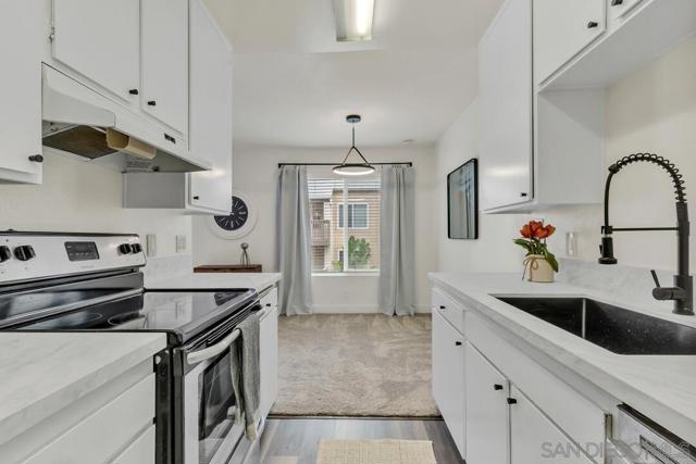 Image 12 of 37 For 8515 Villa La Jolla Drive  C