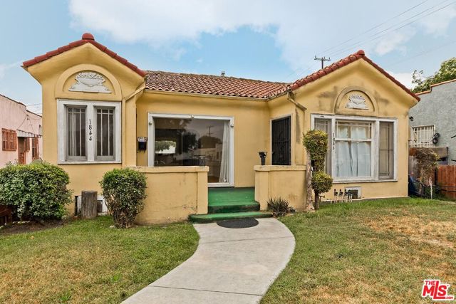 1844 Leighton Avenue, Los Angeles CA: https://media.crmls.org/mediaz/849da28e-87da-4746-8965-e2b2aa9bd127.jpg
