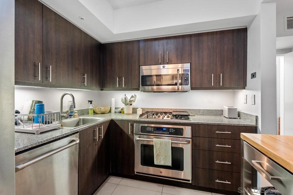 500 Harbor Dr. - photo 2